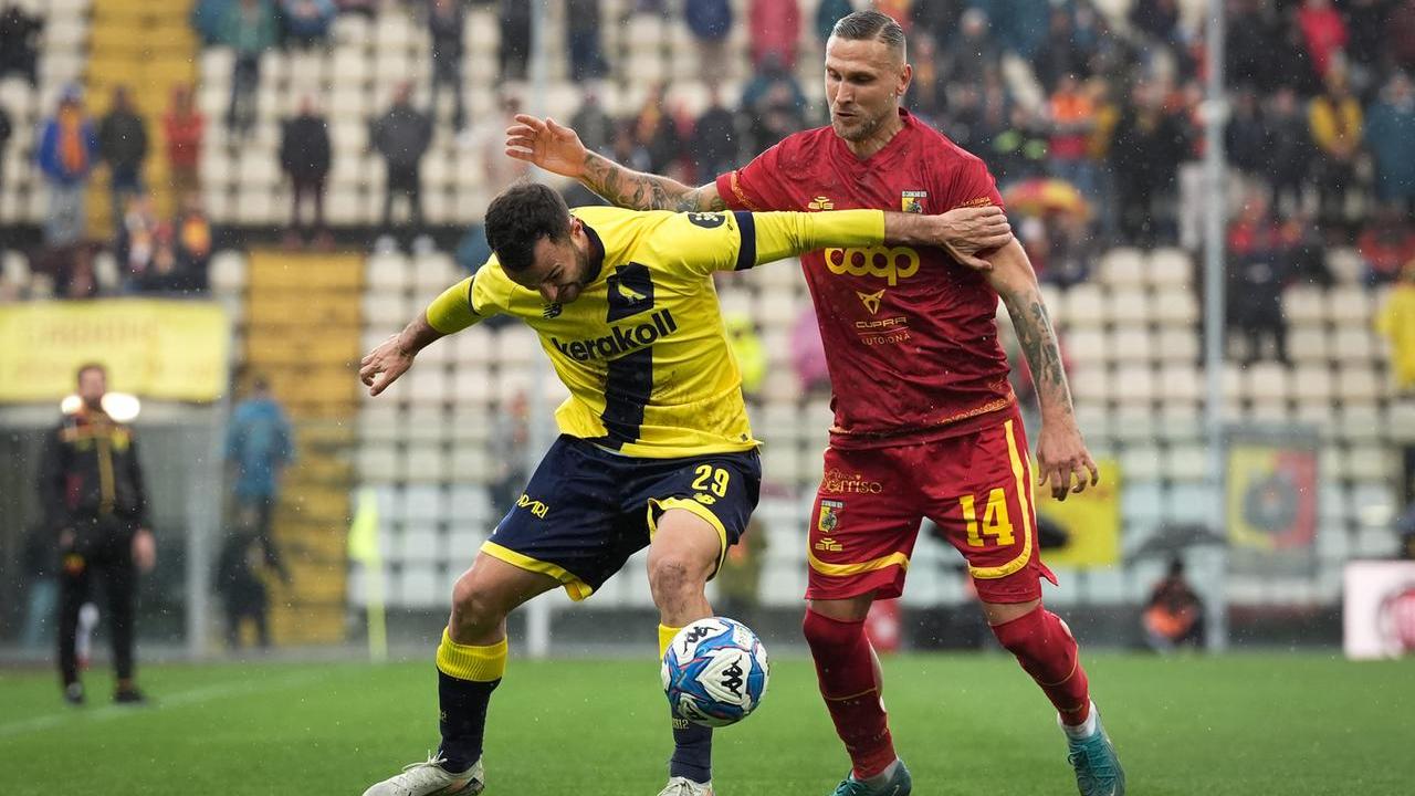 FINALE Modena-Catanzaro 2-1 (33’ Magnino, 65’ Iemmello, 67’ Gliozzi)
