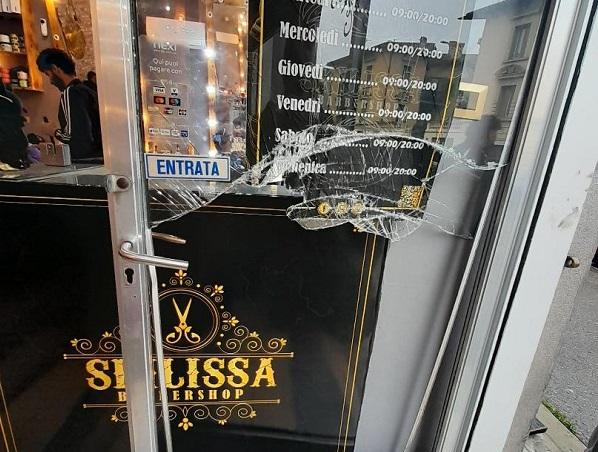 Un’altra spaccata in centro storico: tocca al barber shop Skilissa