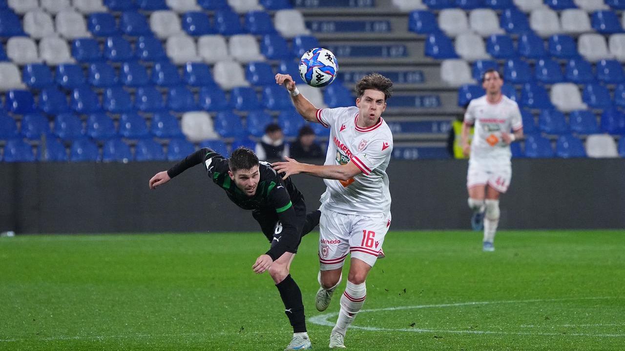 La Reggiana si fa male col Sassuolo: nel giorno della protesta i neroverdi schiaffeggiano i granata