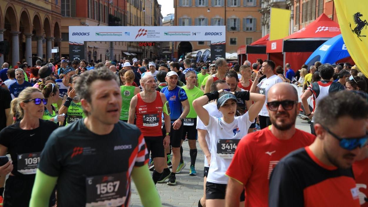 In diecimila per la Mezza maratona d’Italia “Memorial Enzo Ferrari”