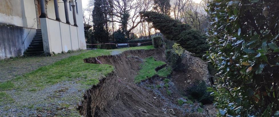 Giaccherino, nuovo crollo all’ex convento (quello del dramma alla festa di matrimonio)