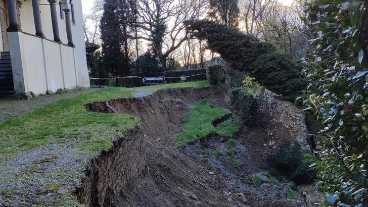 Giaccherino, nuovo crollo all’ex convento (quello del dramma alla festa di matrimonio)