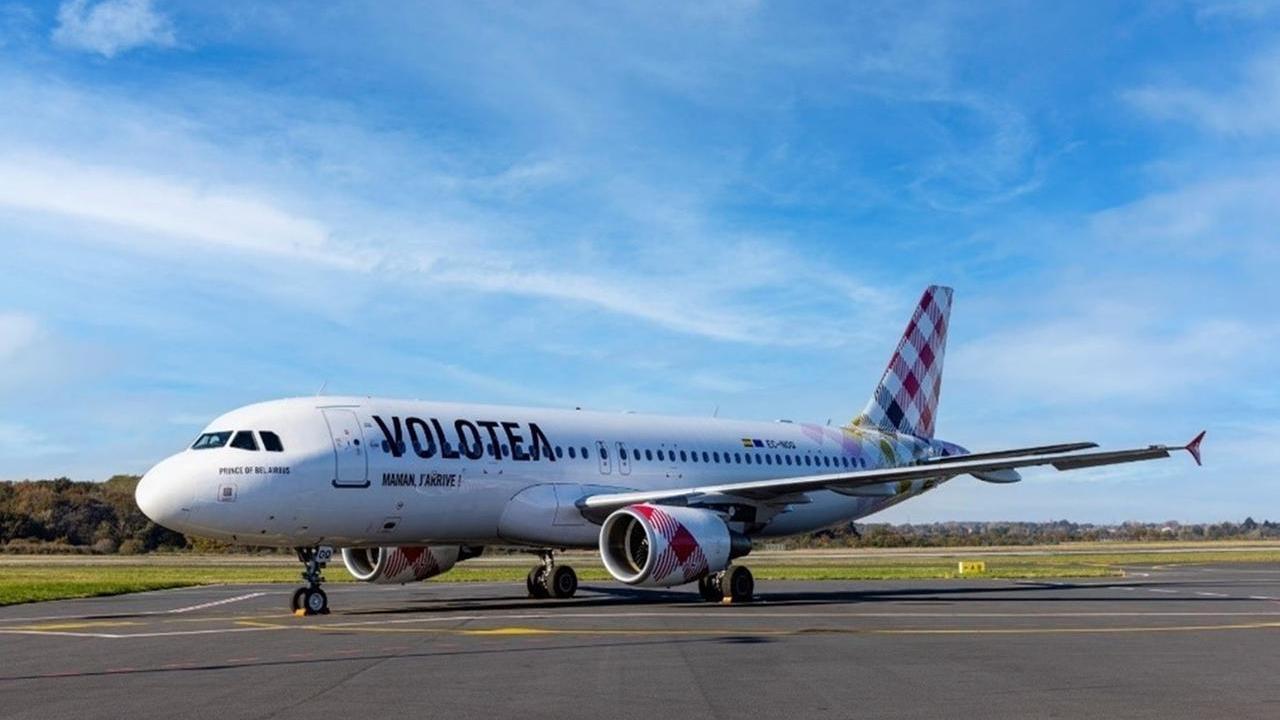 Da Alghero decolla il primo volo per Parigi: ecco orari, frequenze e tutte le rotte Volotea