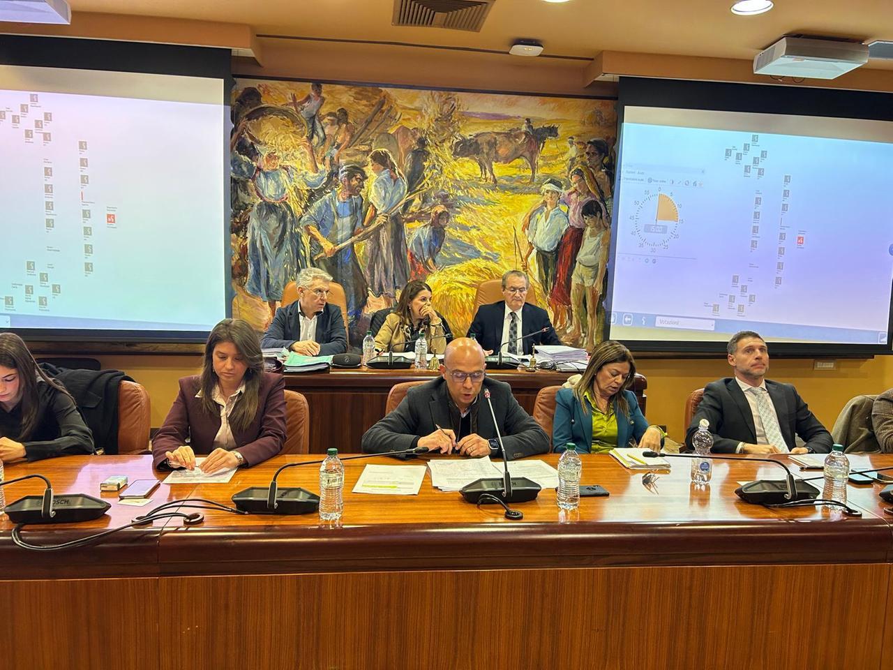 La promessa del sindaco: anche i dissidenti di Forza Italia al vertice