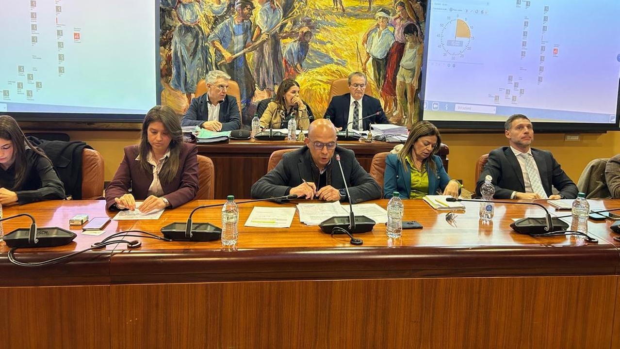 La promessa del sindaco: anche i dissidenti di Forza Italia al vertice