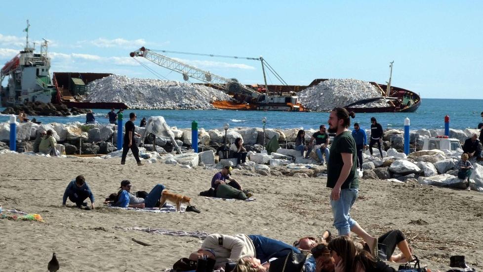Il litorale di Marina di Massa (foto Cuffaro)