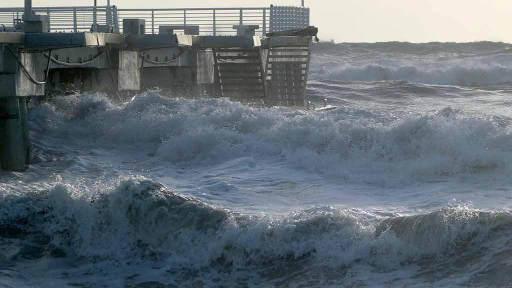 Una mareggiata in Toscana in una foto d'archivio