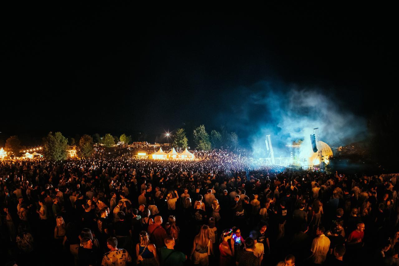 Dalla consolle di Benny Benassi a quattro weekend di musica: nasce la Music Valley dell’elettronica