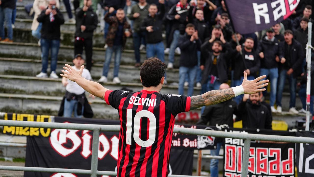 Lucchese, giocatori in stato di agitazione: c’è il rischio che salti la trasferta a Pontedera