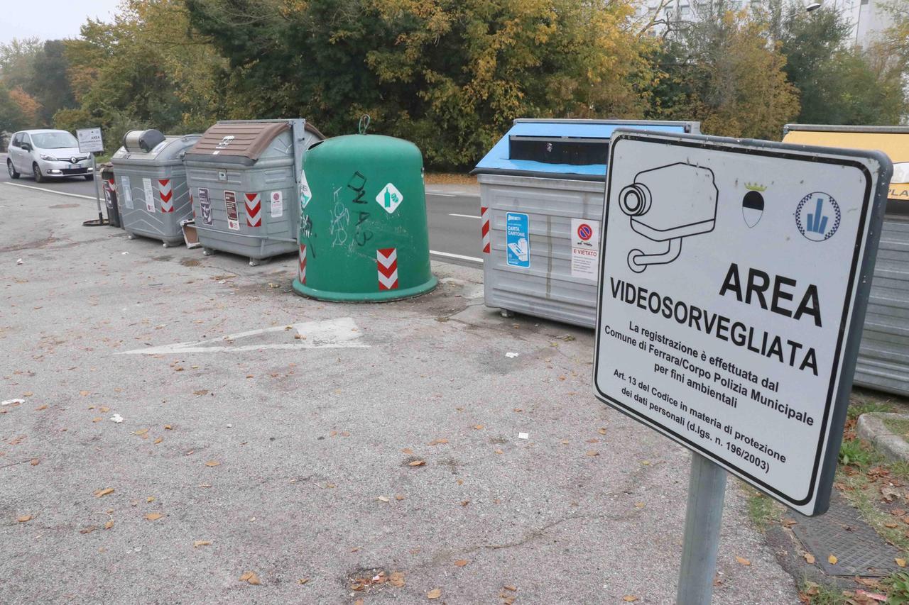 Lotta agli incivili dei rifiuti, a Ferrara 100mila euro di multe