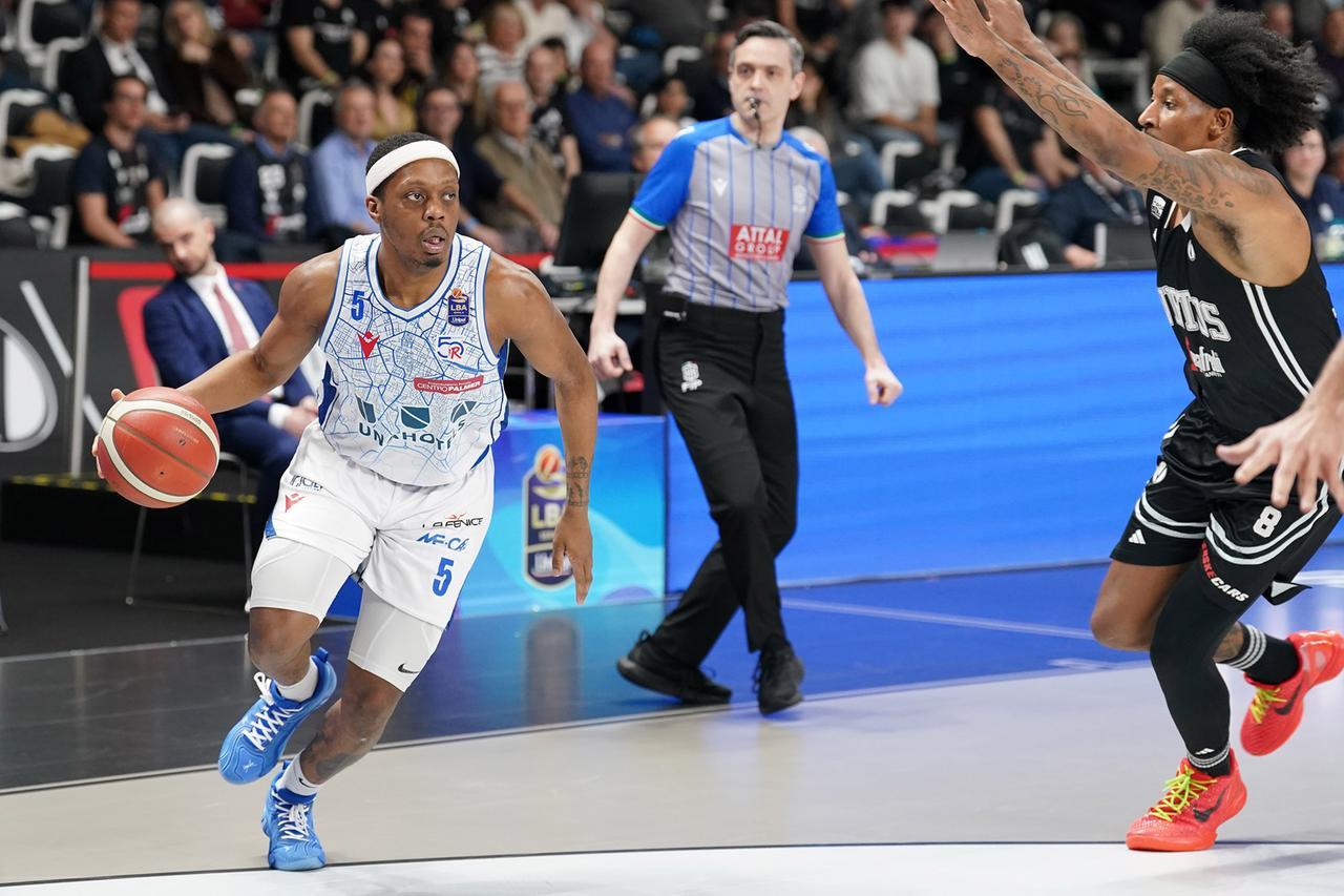 Unahotels, allarme infortuni rientrato: nessuna emergenza per Smith e Winston