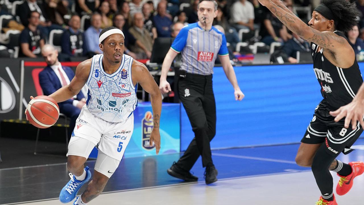 Unahotels, allarme infortuni rientrato: nessuna emergenza per Smith e Winston