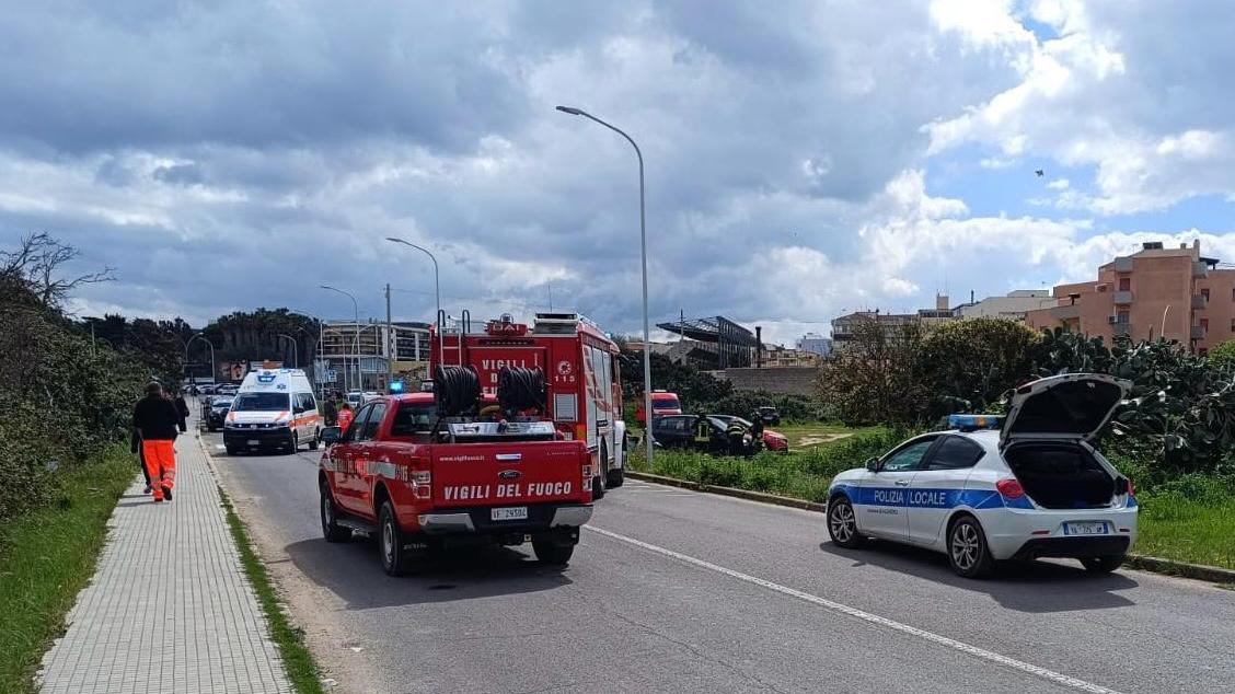 Scooter travolge una donna sulle strisce pedonali: alla guida un 16enne