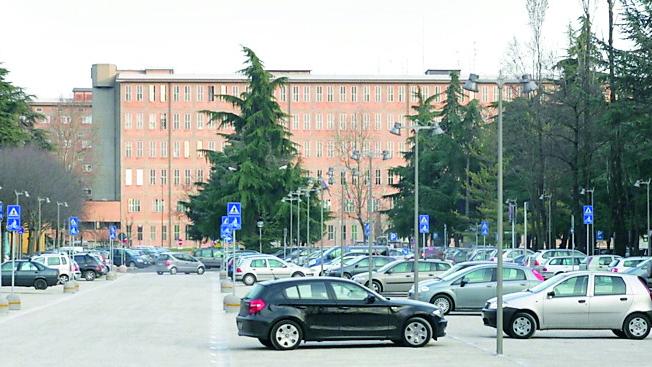 Un’altra spaccata sulle auto: stavolta tocca alle vetture di due infermiere davanti all’ospedale – La mappa delle vostre segnalazioni