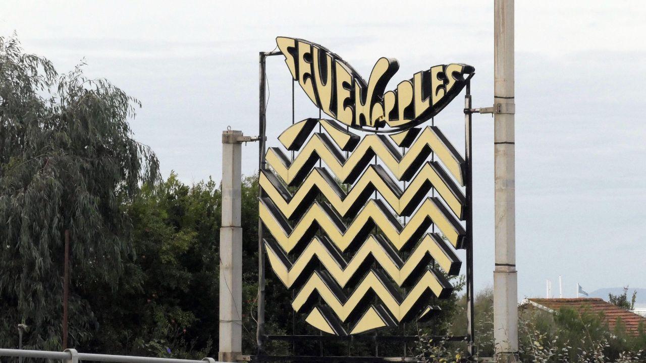 
	Chiuso il Seven Apples

