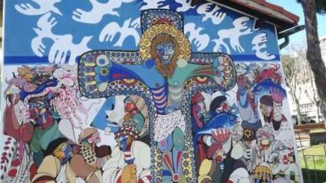 Il murale del Cristo Crocifisso di Menghino