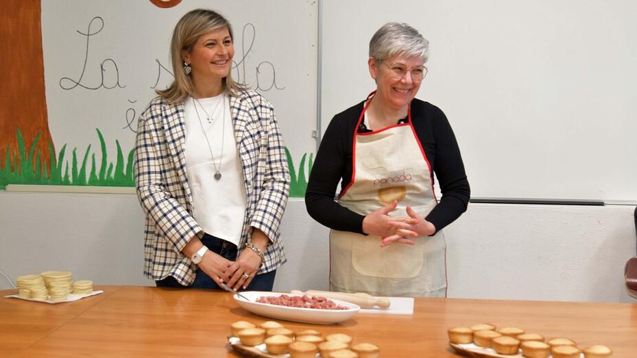 Dieta gallurese per gli studenti di Olbia: in mensa arrivano panadas e risotto alla pulpedda