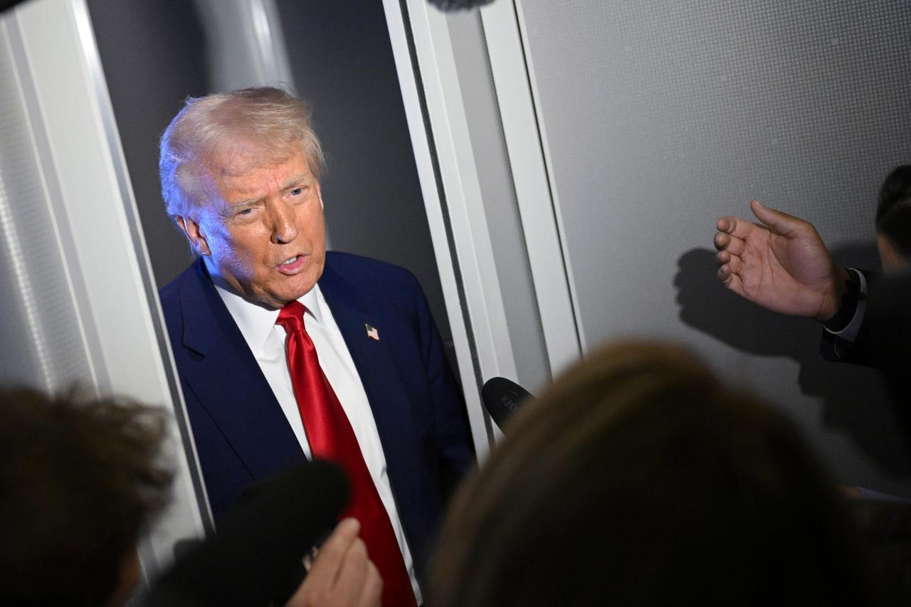 
	Donald Trump

