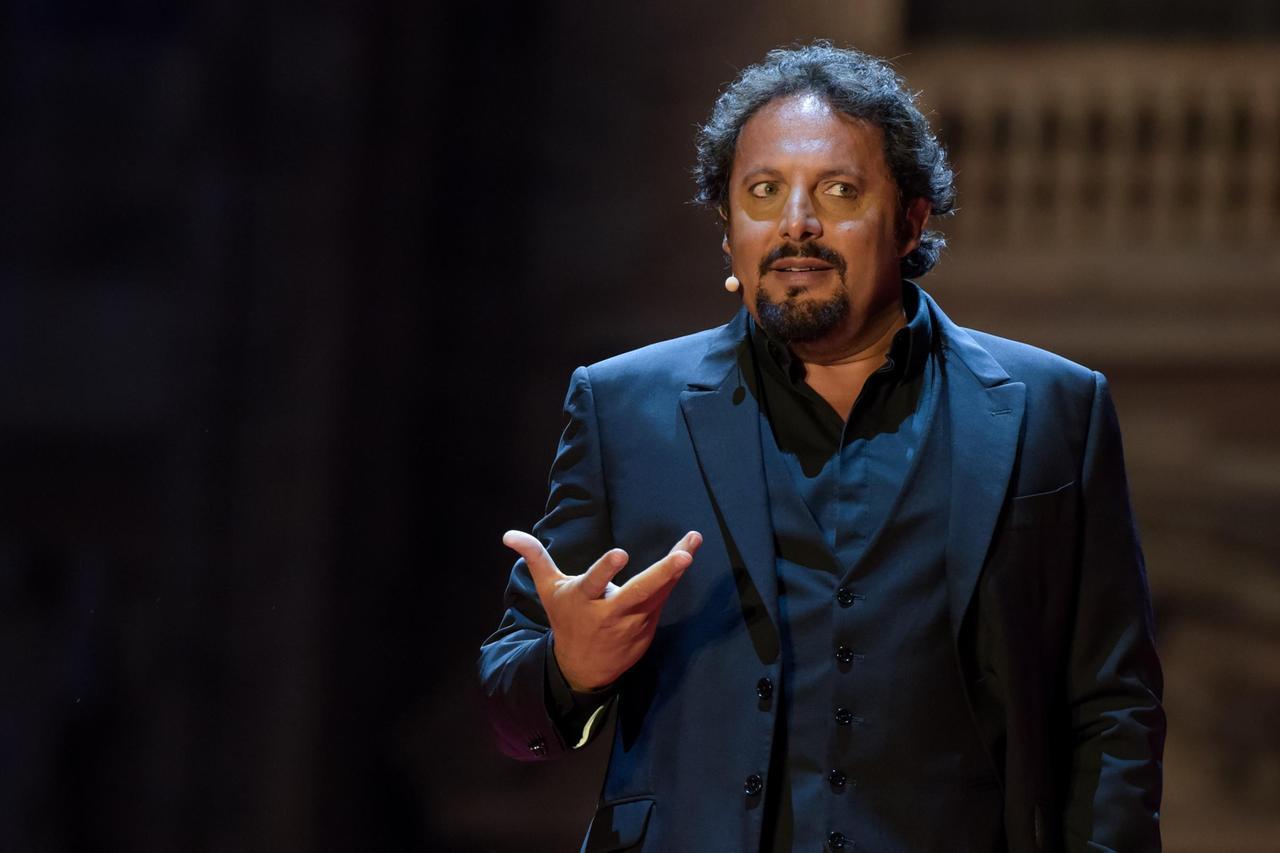 Non solo musica, Enrico Brignano al Ferrara Summer Festival 2025