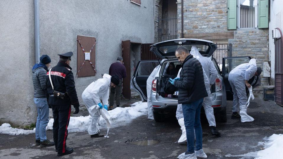 I carabinieri nella casa di Daniela Ruggi a Vitriola