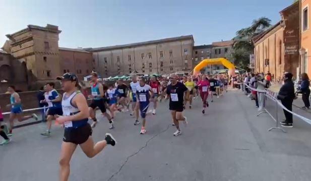 Vivicittà, i podisti si sfidano a Ferrara – Il video