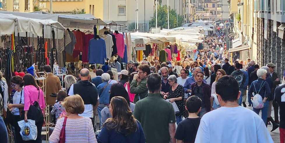 Montecatini, gli ambulanti di Forte dei Marmi: «Siamo noi quelli originali, al bando cineserie»