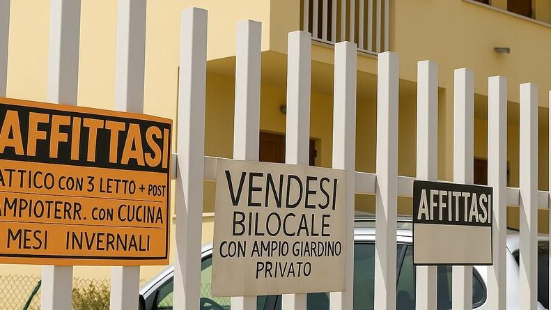 Cresce la domanda di affitti e anche i prezzi volano: in due anni 150 euro in più