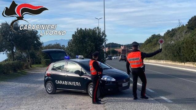 Denunciati due 20enni alla guida sotto l’effetto di alcol