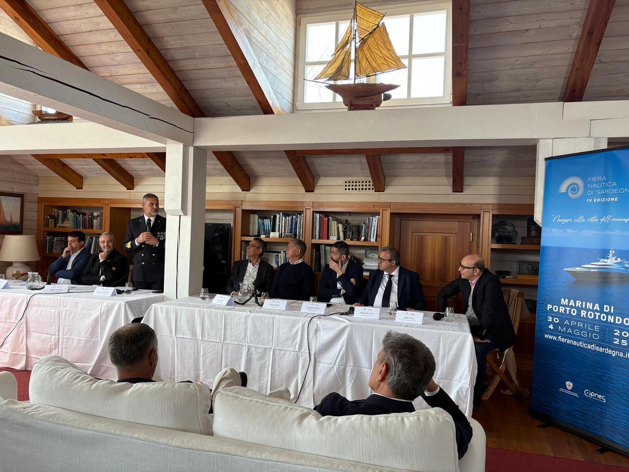 
	Un momento della presentazione a Porto Rotondo (foto Vanna Sanna)

