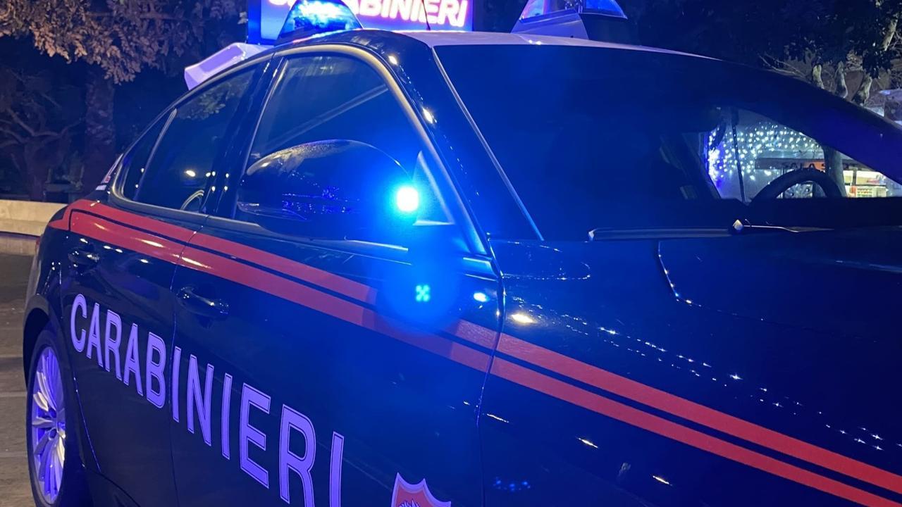 Scoperto con dosi di cocaina e soldi contanti: arrestato un 50enne