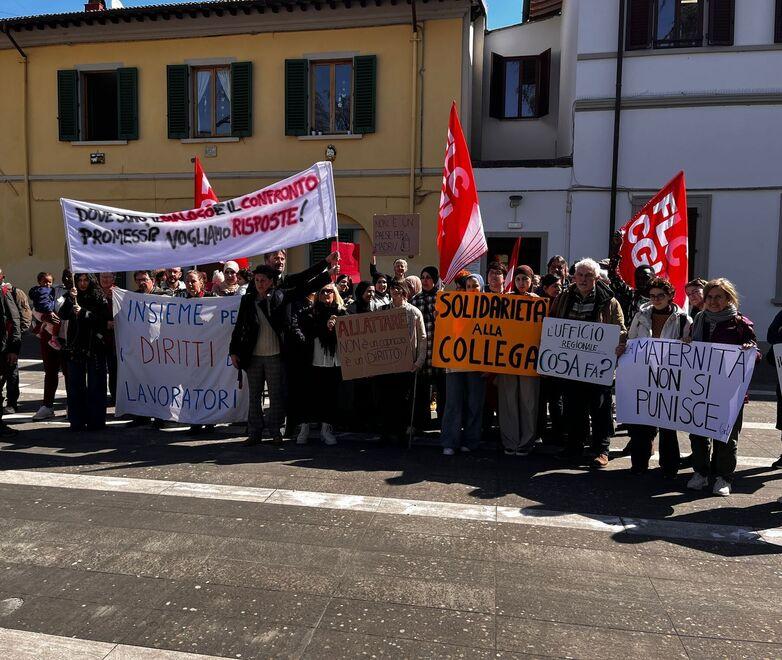Firenze, le nega l’orario ridotto per allattare: la docente lavora, ma poi viene punita