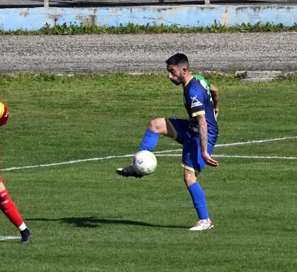Segna due gol e poi fa il portiere: la domenica eccezionale di Giuseppe Cocco
