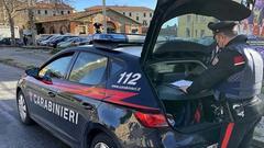 Danneggia l’auto del rivale, incastrato pensionato