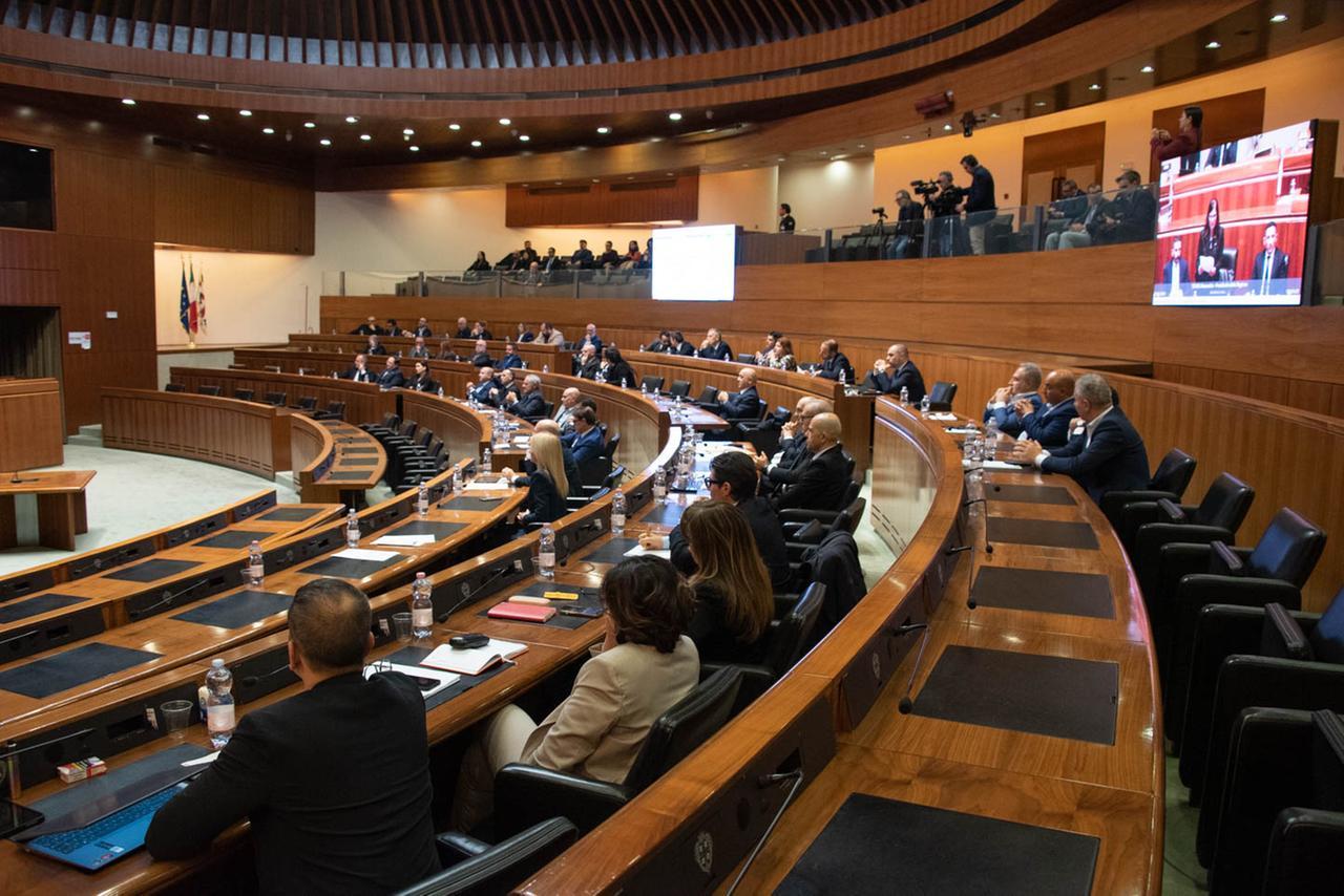 Decadenza Todde, il Consiglio non decide