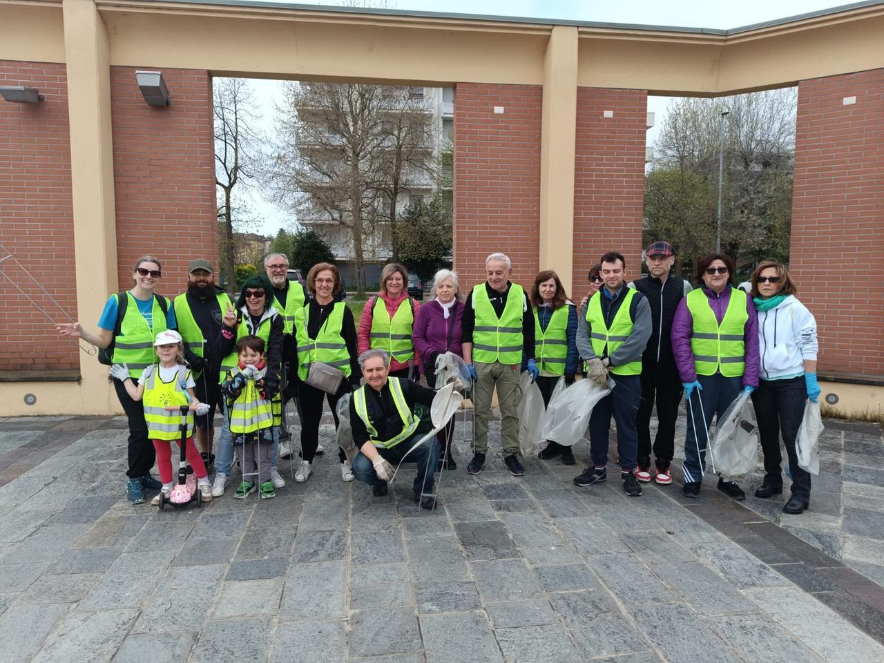 I Love Modena Est raccoglie 70 chili di rifiuti: «C’era di tutto, siamo soddisfatti del risultato»