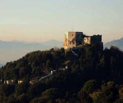 Il castello a Montignoso