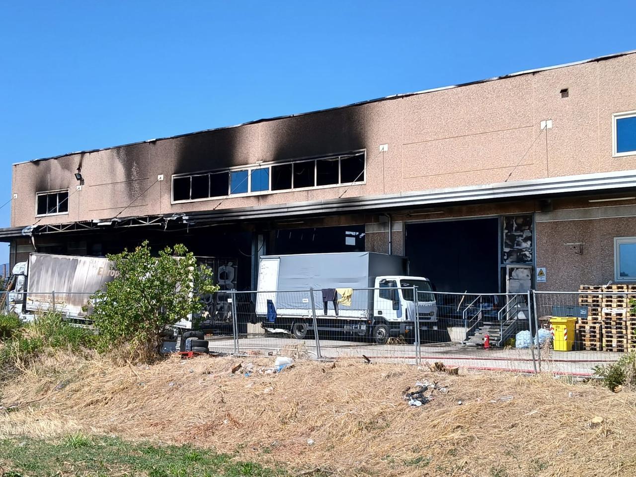 
	Il primo incendio della serie, quello alla Xin Shun Da di via Nottingham, il 15 luglio 2024

