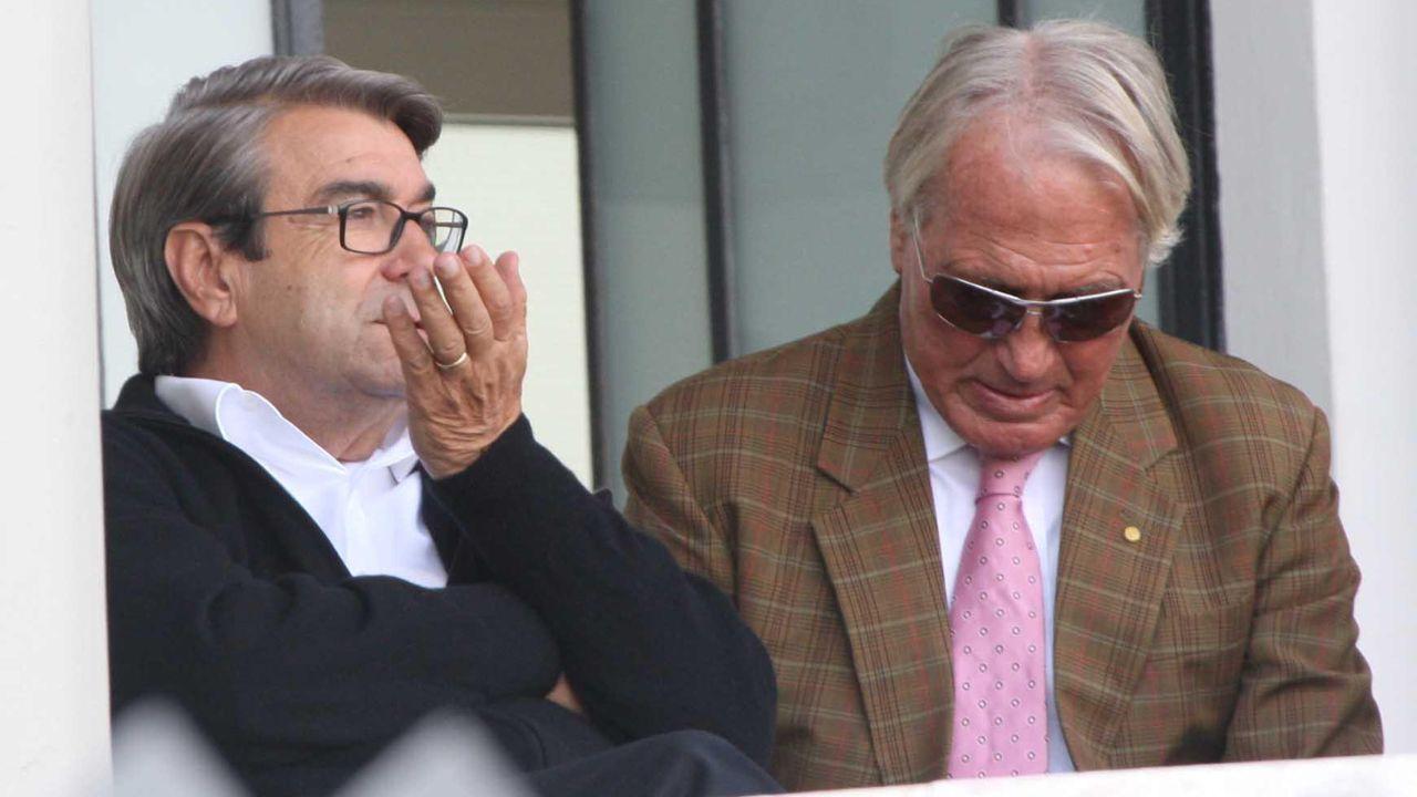 
	Massone con Spinelli allo stadio

