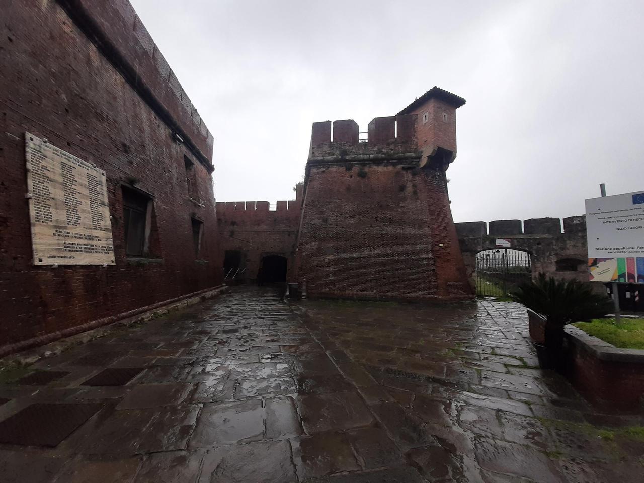 Livorno, diffamazioni social e querele in arrivo da parte di Fortezza Village