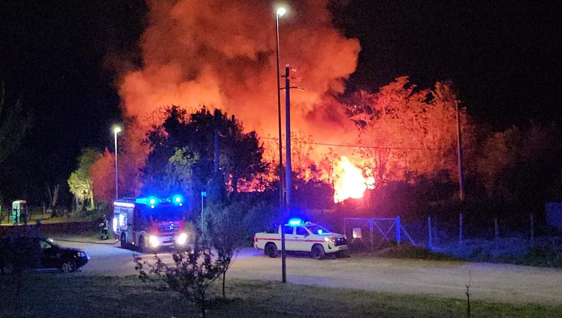 L'incendio di Montemurlo nella foto scattata da una residente