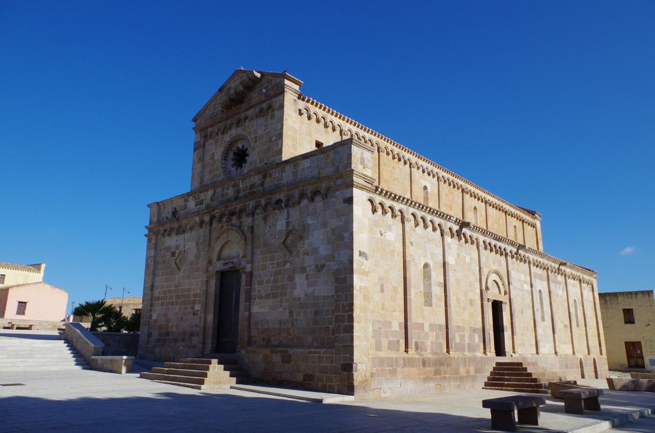 
	Santa Maria di Monserrato a Tratalias

