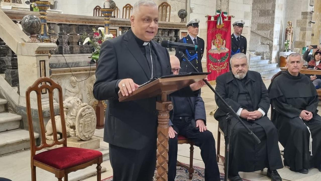Ora è ufficiale: l’arcivescovo Gian Franco Saba lascia Sassari. Ecco le sue parole
