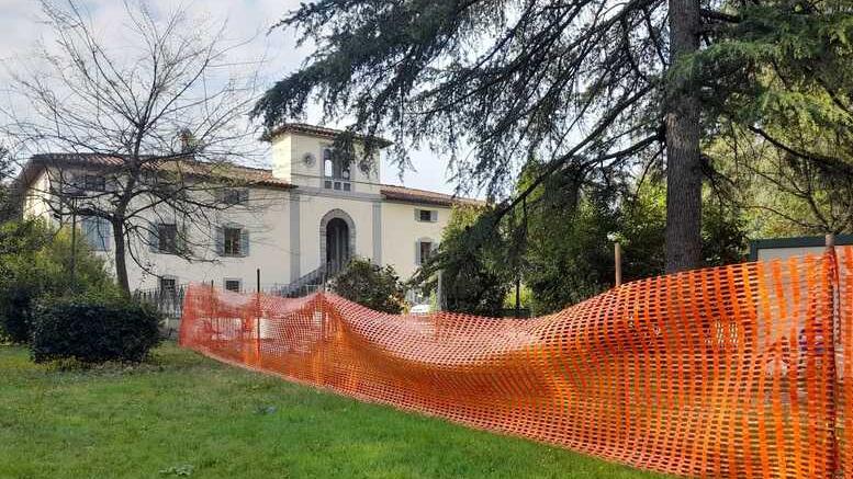 Montecatini, lavori a rilento alla biblioteca. E il pronao resta dimenticato