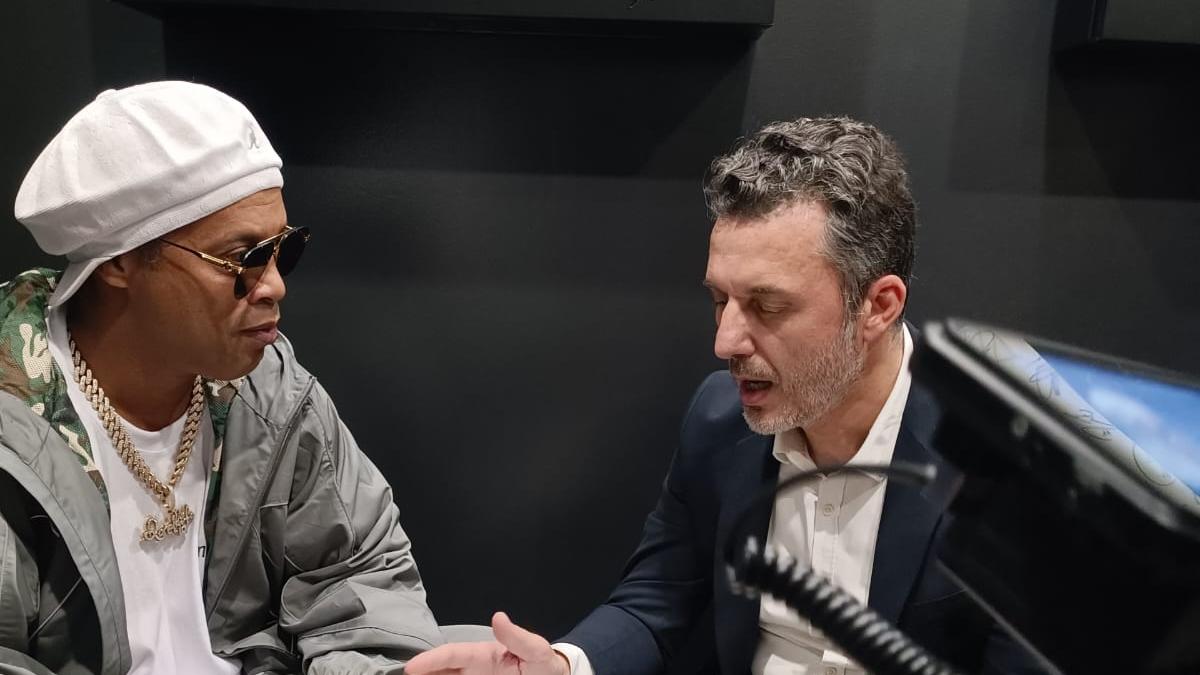 Il sommelier dei campioni Sabatino Sorrentino a Vinitaly: «Che grande emozione incontrare Ronaldinho»