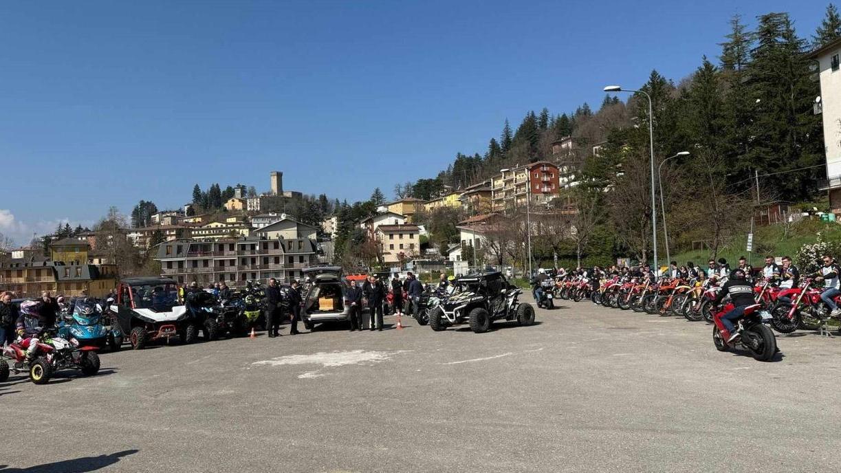 Moto e quad per l'addio a Patric (foto Oscar Cervi)