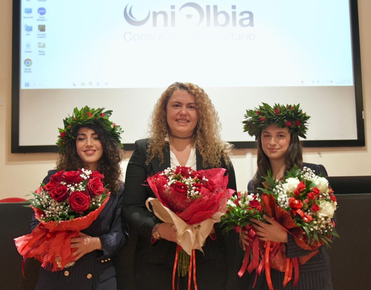 Il Polo universitario UniOlbia incorona i primi 13 laureati  nella sede del centro storico