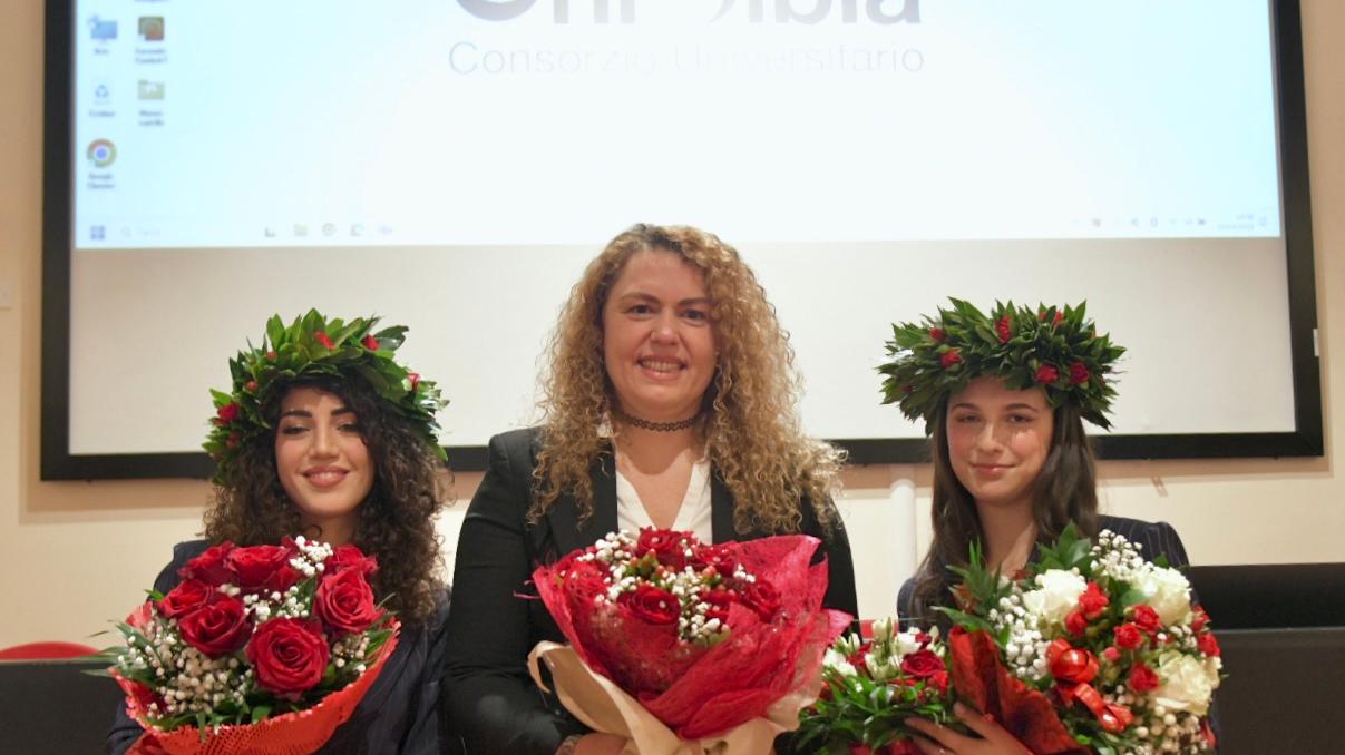 Il Polo universitario UniOlbia incorona i primi 13 laureati nella sede del centro storico