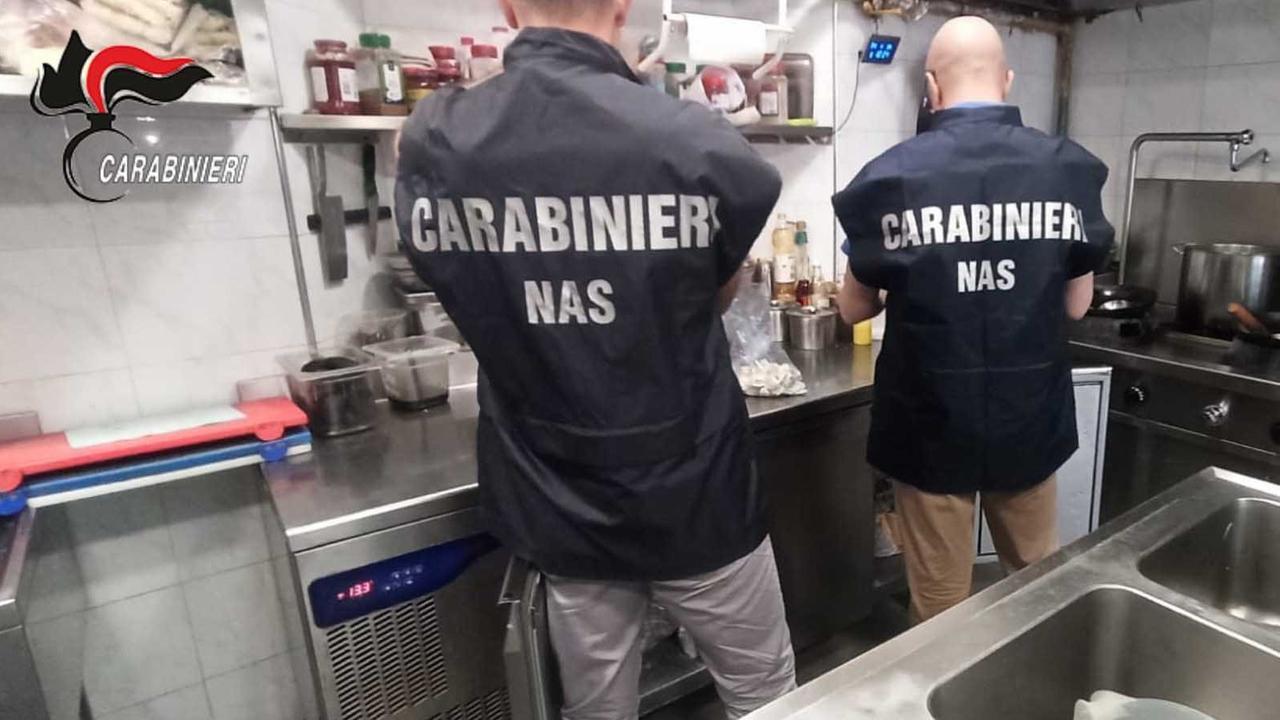 Cagliari, multe e sequestri tra 166 pasticcerie e panifici