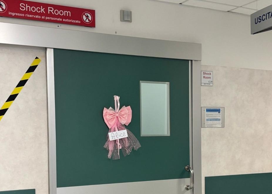 Empoli, la bimba ha "fretta di nascere" e all'ospedale viene allestita una sala parto d’emergenza