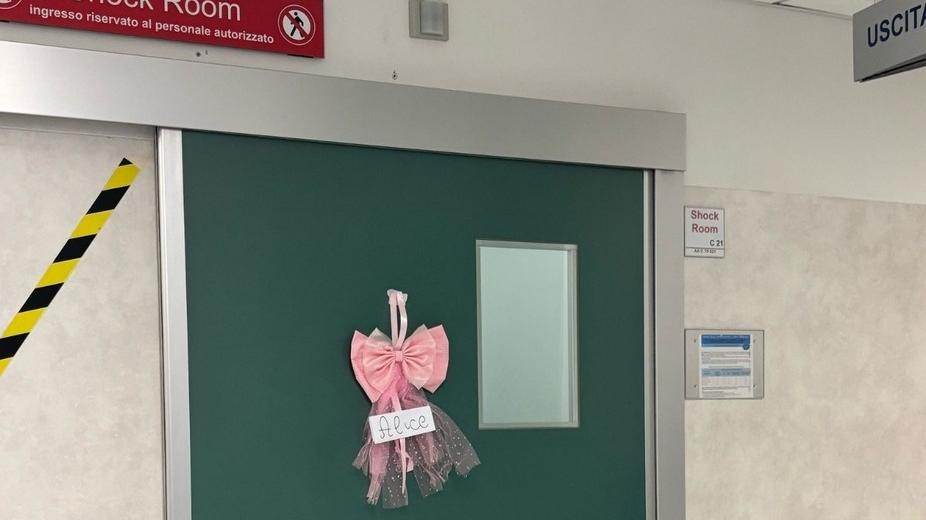 Empoli, la bimba ha "fretta di nascere" e all'ospedale viene allestita una sala parto d’emergenza